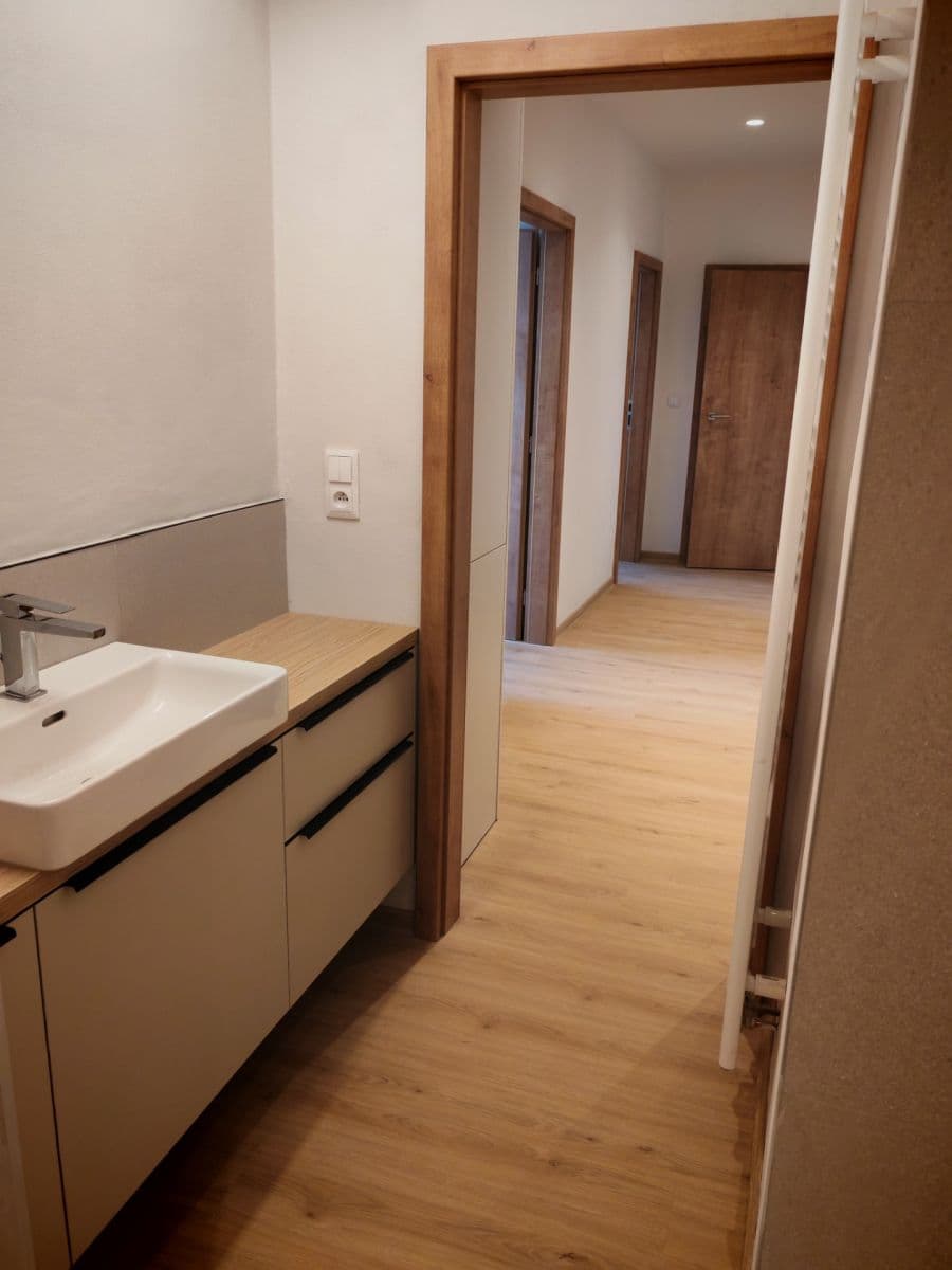 Prenájom bytu 2-izbový 63 m², Jugoslávských partyzánů, Praha, Praha Prenájom bytu 2-izbový 63 m², Jugoslávských partyzánů, Praha, Praha