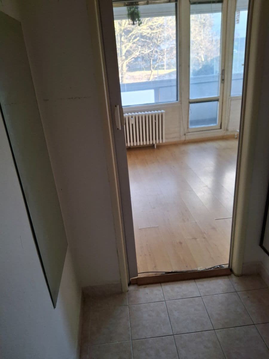 Prenájom bytu 1-izbový 34 m², Hlivická, Praha, Praha Prenájom bytu 1-izbový 34 m², Hlivická, Praha, Praha