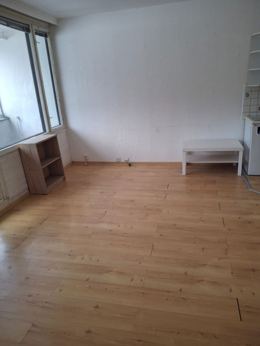 Prenájom bytu 1-izbový 34 m², Hlivická, Praha, Praha Prenájom bytu 1-izbový 34 m², Hlivická, Praha, Praha