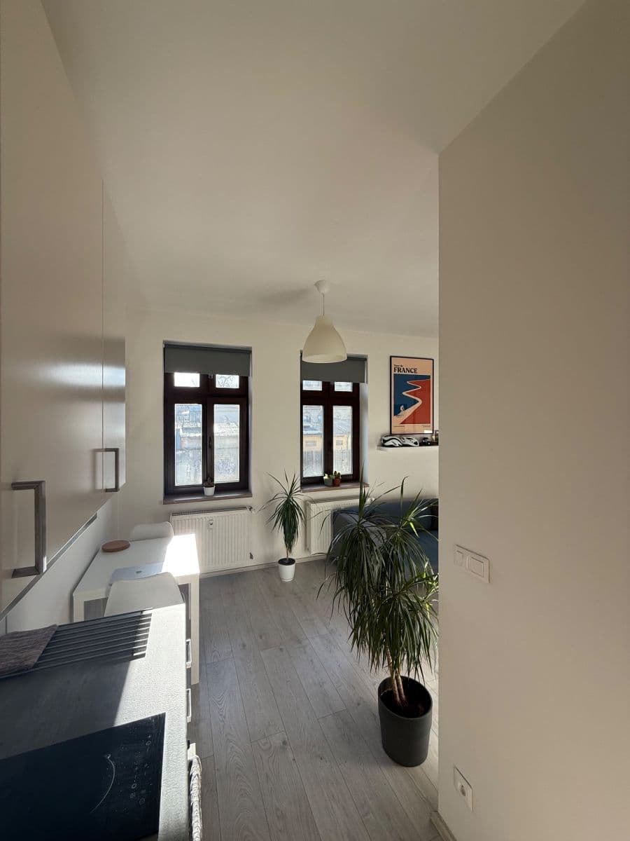 Prenájom bytu 1-izbový 34 m², Jankovcova, Praha, Praha Prenájom bytu 1-izbový 34 m², Jankovcova, Praha, Praha