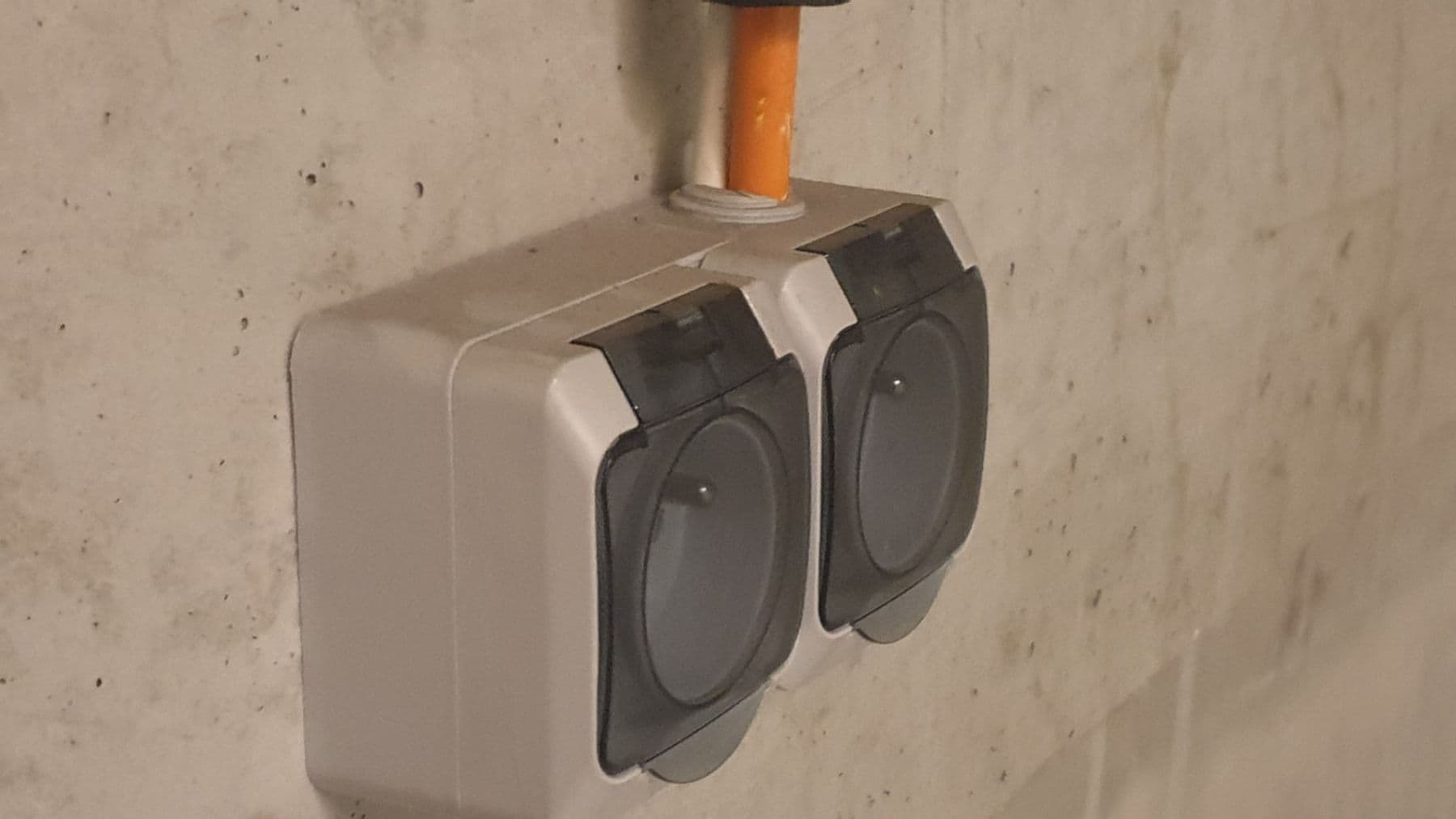 Prenájom garáže 25 m², Praha, Praha Prenájom garáže 25 m², Praha, Praha