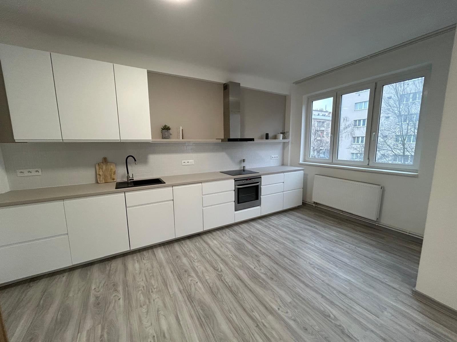 Prenájom bytu 2-izbový 45 m², Neveklovská, Praha, Praha Prenájom bytu 2-izbový 45 m², Neveklovská, Praha, Praha