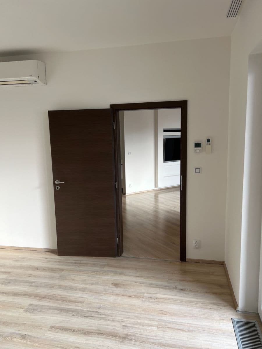 Predaj bytu 3-izbový 99 m², Řípská, Brno, Jihomoravský kraj Predaj bytu 3-izbový 99 m², Řípská, Brno, Jihomoravský kraj