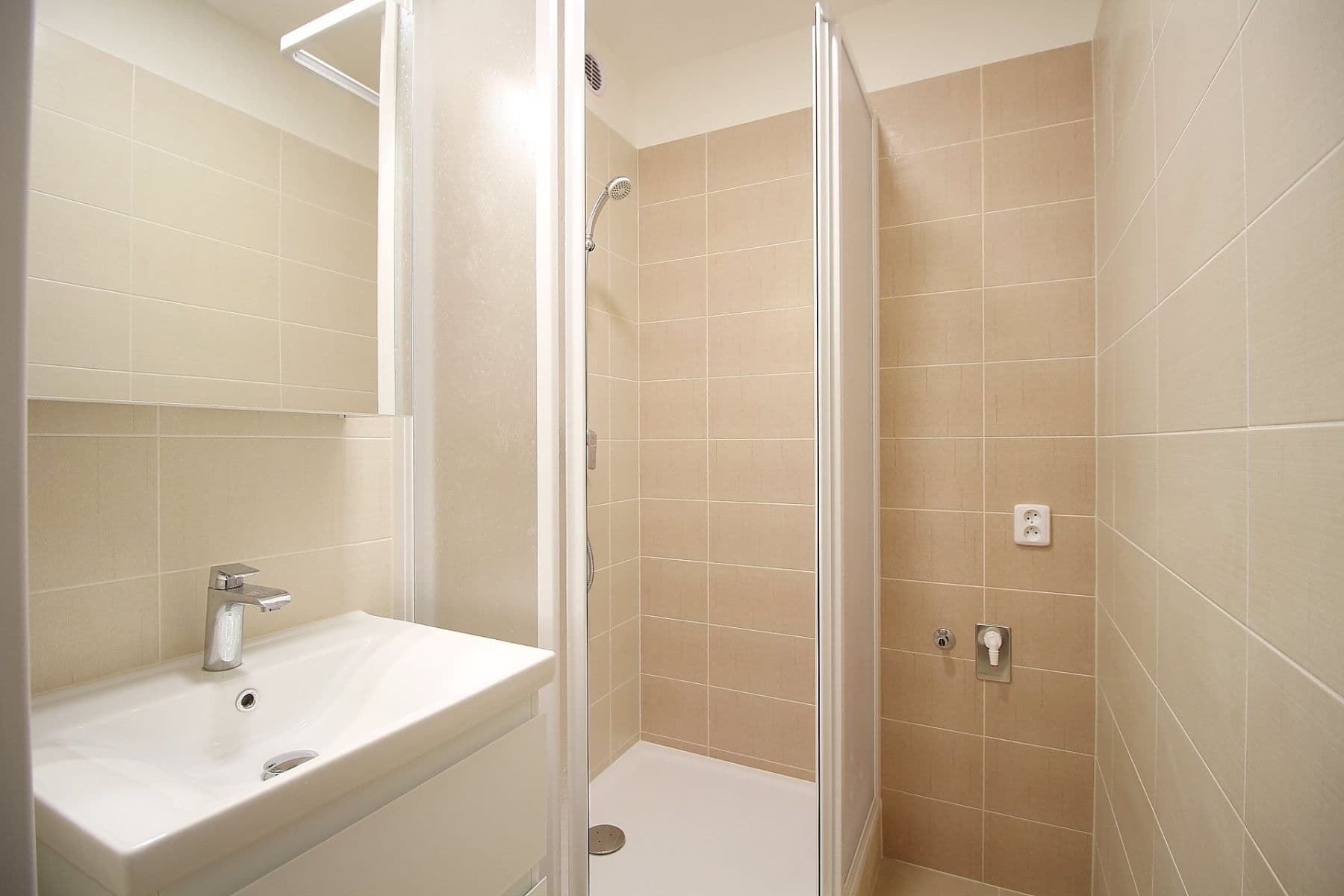 Prenájom bytu 2-izbový 43 m², Chalupkova, Praha, Praha Prenájom bytu 2-izbový 43 m², Chalupkova, Praha, Praha