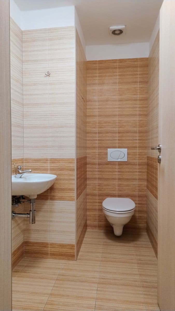 Prenájom bytu 4-izbový 106 m², Stromovka, Havlíčkův Brod, Kraj Vysočina Prenájom bytu 4-izbový 106 m², Stromovka, Havlíčkův Brod, Kraj Vysočina