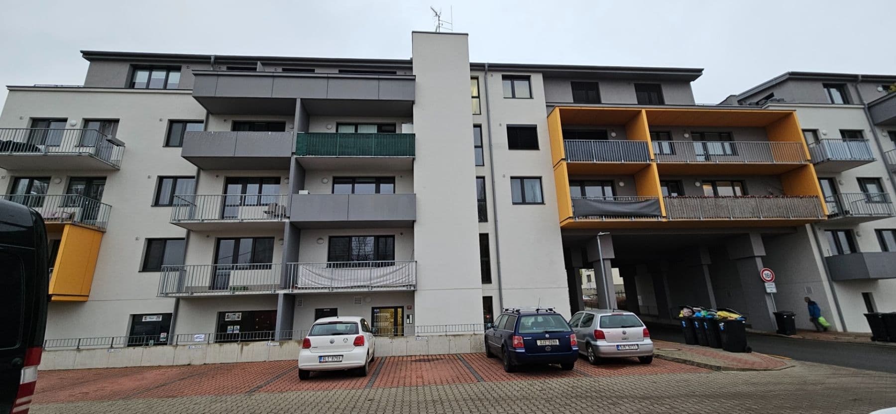 Prenájom bytu 1-izbový 50 m², Velvarská, Horoměřice, Středočeský kraj Prenájom bytu 1-izbový 50 m², Velvarská, Horoměřice, Středočeský kraj