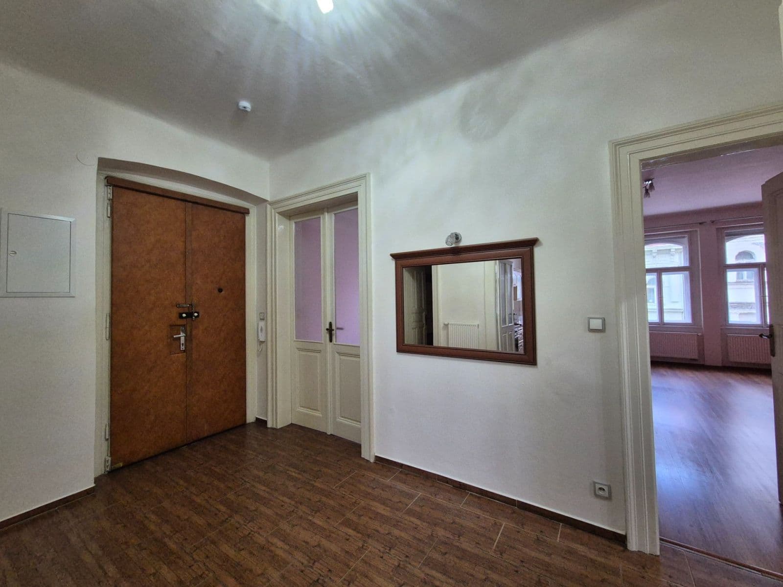 Prenájom bytu 3-izbový 100 m², Šumavská, Praha, Praha Prenájom bytu 3-izbový 100 m², Šumavská, Praha, Praha