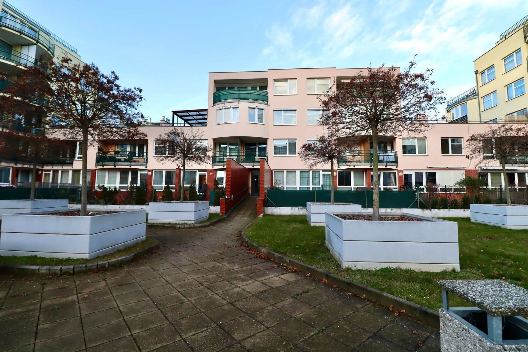 Prenájom bytu 2-izbový 41 m², Voskovcova, Praha, Praha Prenájom bytu 2-izbový 41 m², Voskovcova, Praha, Praha