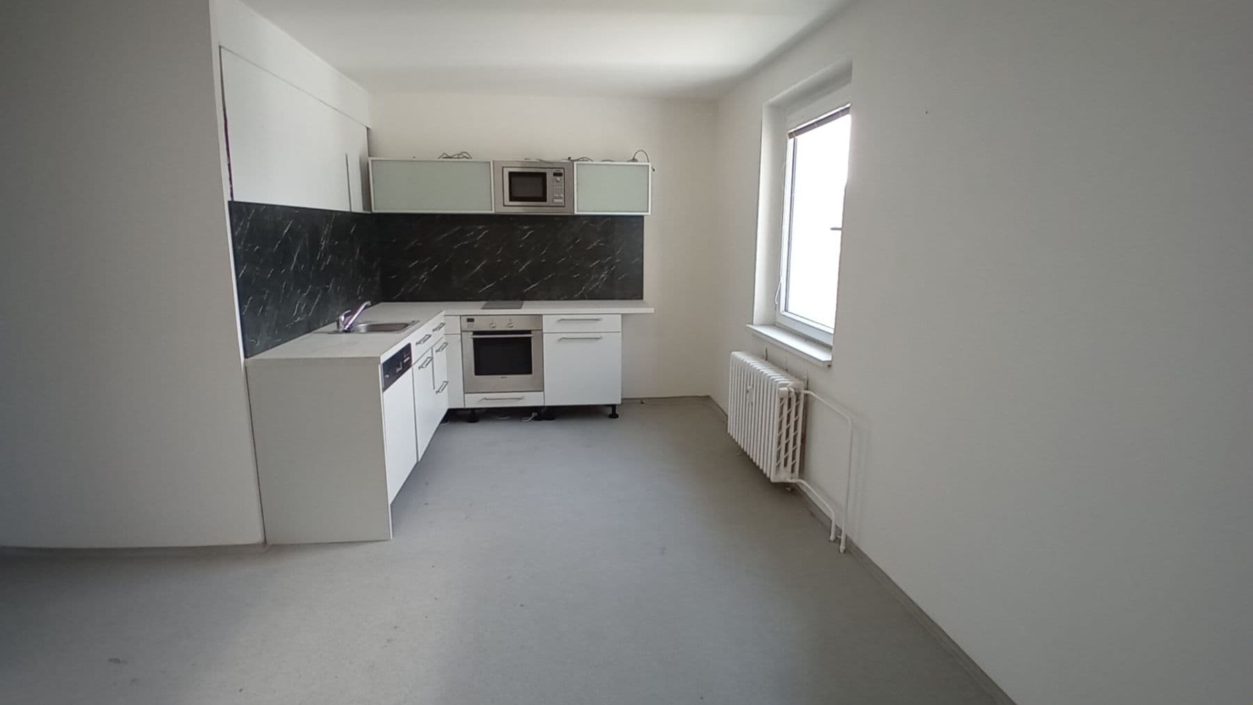 Prenájom nebytového priestoru 101 m², Českobratrská, Praha, Praha Prenájom nebytového priestoru 101 m², Českobratrská, Praha, Praha