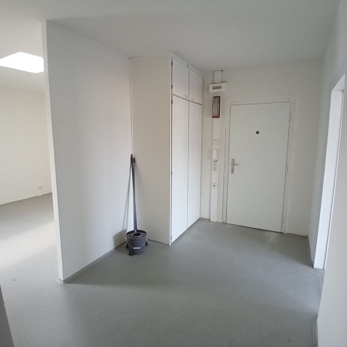 Prenájom nebytového priestoru 101 m², Českobratrská, Praha, Praha Prenájom nebytového priestoru 101 m², Českobratrská, Praha, Praha