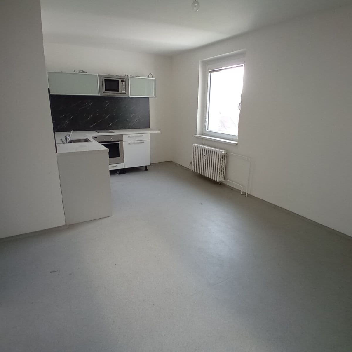 Prenájom nebytového priestoru 101 m², Českobratrská, Praha, Praha Prenájom nebytového priestoru 101 m², Českobratrská, Praha, Praha