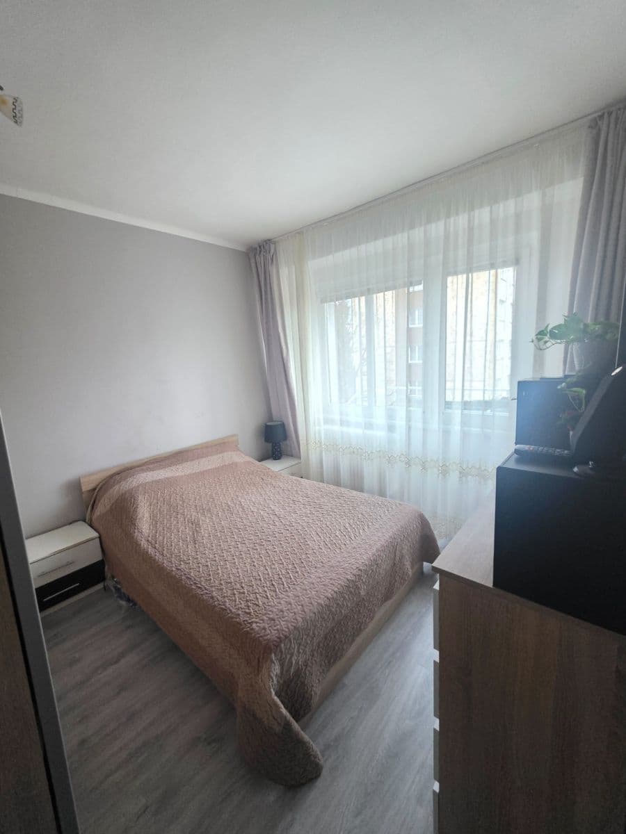 Predaj bytu 2-izbový 57 m², Hakenova, Kralupy nad Vltavou, Středočeský kraj Predaj bytu 2-izbový 57 m², Hakenova, Kralupy nad Vltavou, Středočeský kraj