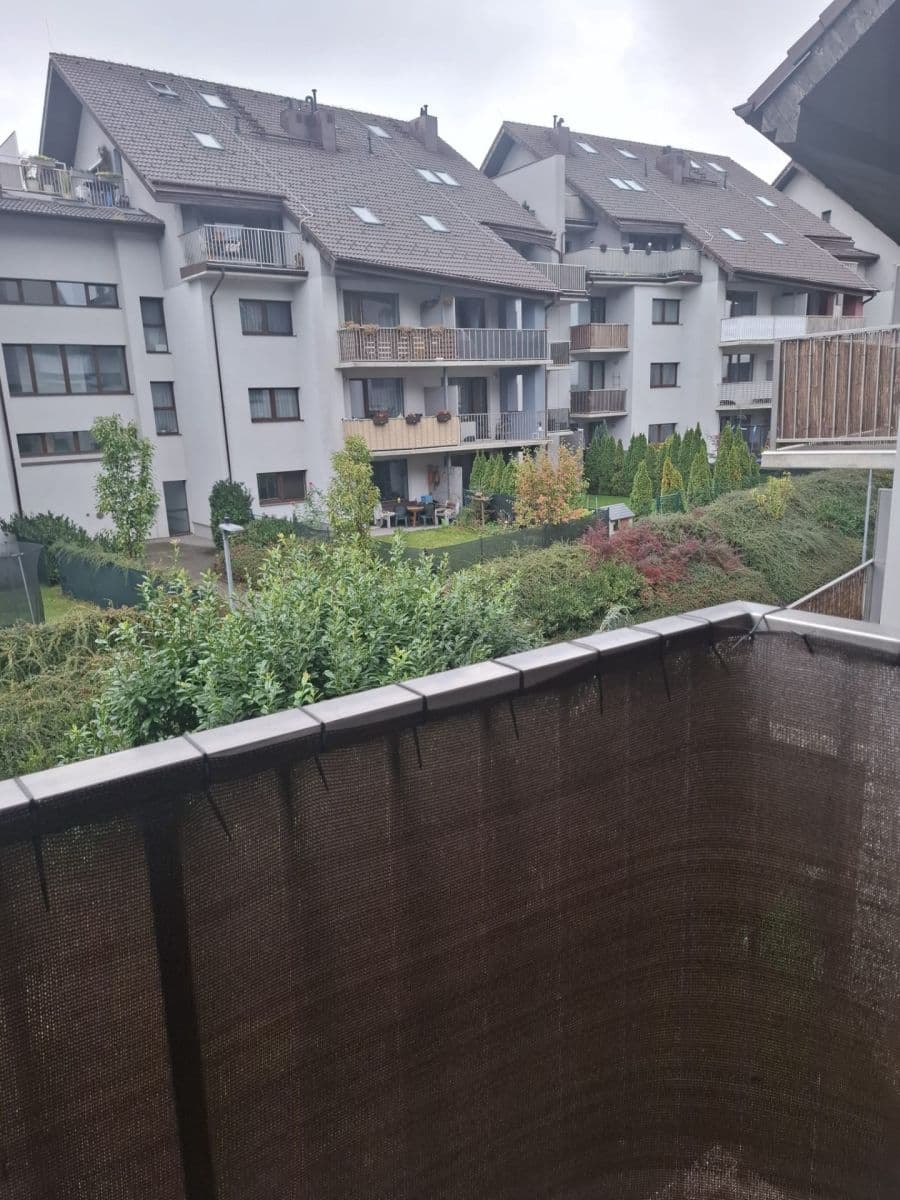 Prenájom bytu 1-izbový 34 m², Jabloňová, Moravany, Jihomoravský kraj Prenájom bytu 1-izbový 34 m², Jabloňová, Moravany, Jihomoravský kraj