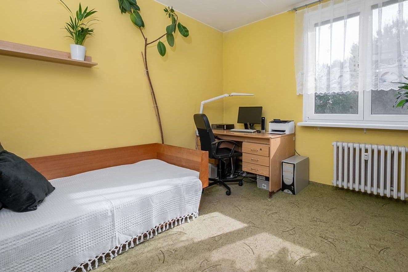 Prenájom bytu 3-izbový 71 m², Březhradská, Hradec Králové, Královéhradecký kraj Prenájom bytu 3-izbový 71 m², Březhradská, Hradec Králové, Královéhradecký kraj