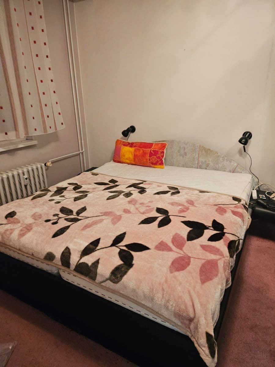 Prenájom bytu 3-izbový 71 m², Březhradská, Hradec Králové, Královéhradecký kraj Prenájom bytu 3-izbový 71 m², Březhradská, Hradec Králové, Královéhradecký kraj