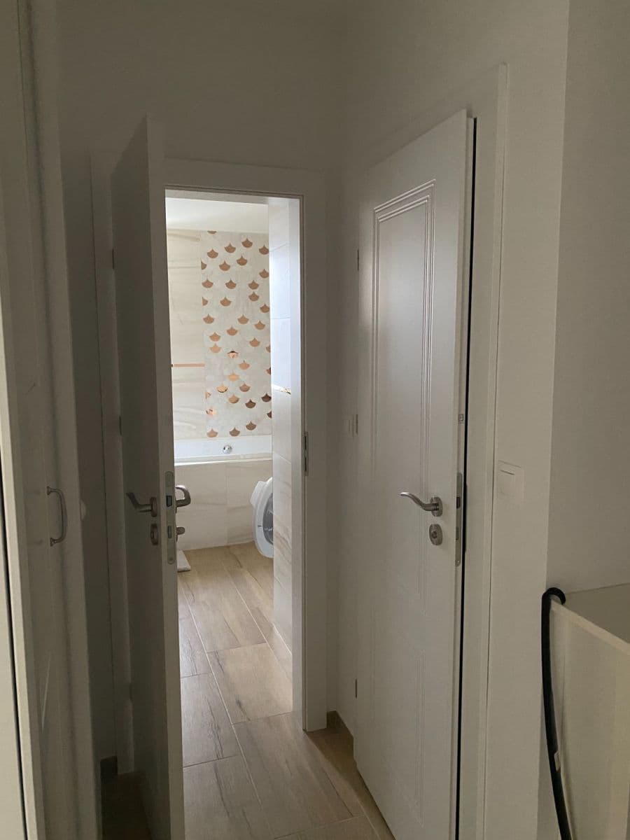 Prenájom bytu 2-izbový 58 m², Andreja Žarnova, Trnava, Trnavský kraj Prenájom bytu 2-izbový 58 m², Andreja Žarnova, Trnava, Trnavský kraj