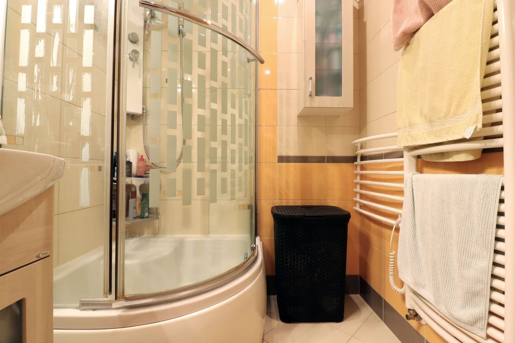 Prenájom bytu 2-izbový 66 m², V Holešovičkách, Praha, Praha Prenájom bytu 2-izbový 66 m², V Holešovičkách, Praha, Praha