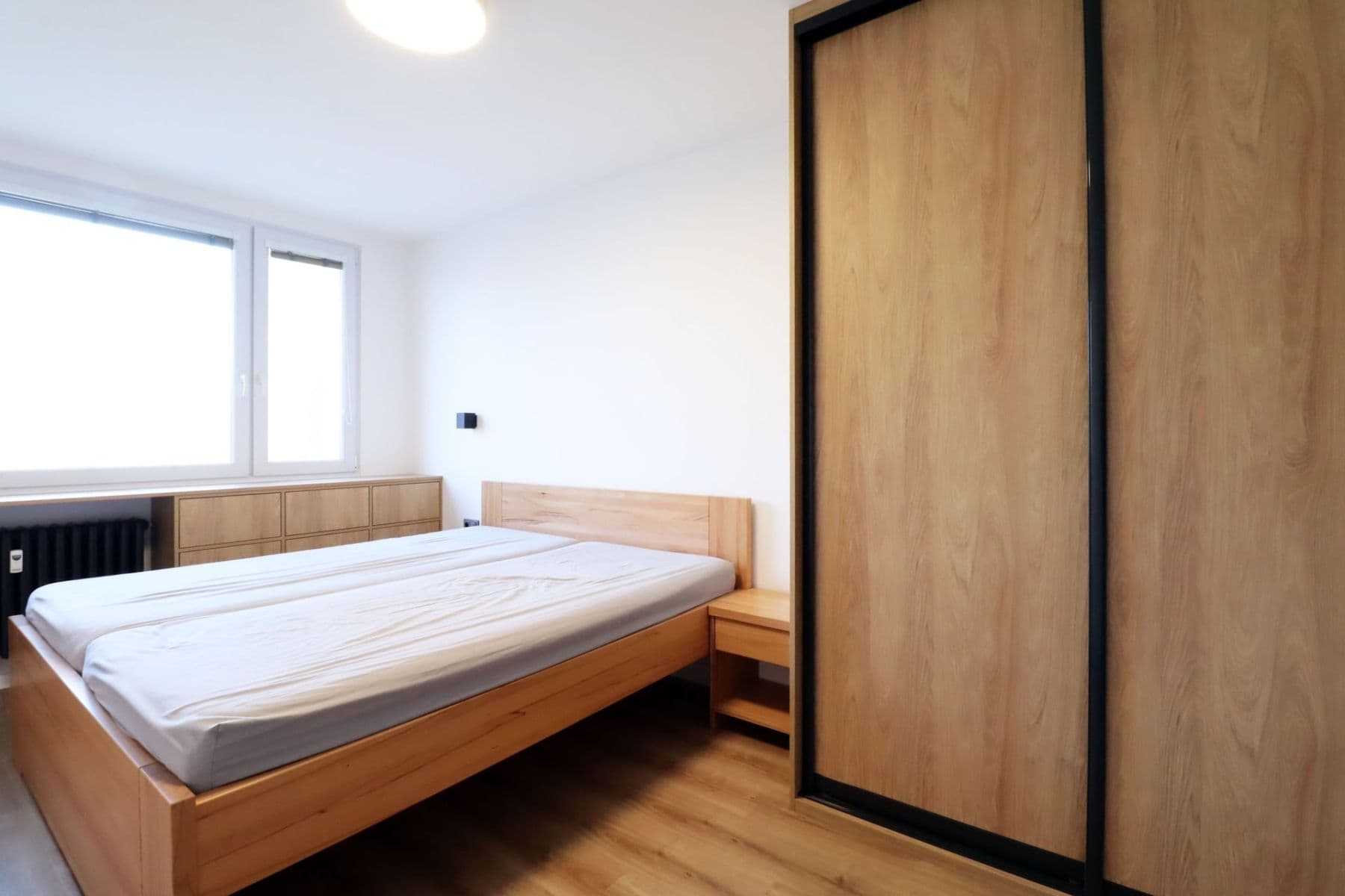 Prenájom bytu 4-izbový 82 m², Hněvkovského, Praha, Praha Prenájom bytu 4-izbový 82 m², Hněvkovského, Praha, Praha