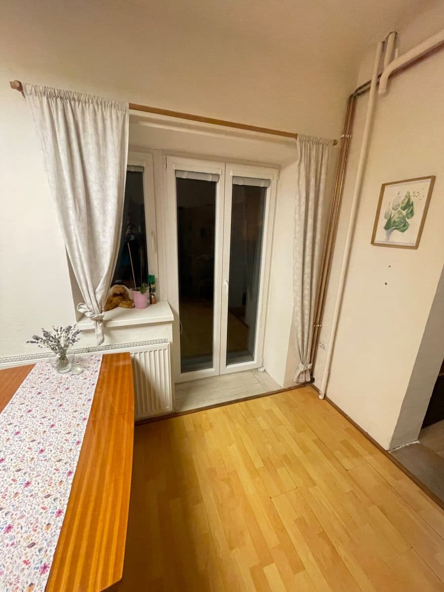 Prenájom bytu 1-izbový 60 m², U Lesíčka, Liberec, Liberecký kraj Prenájom bytu 1-izbový 60 m², U Lesíčka, Liberec, Liberecký kraj
