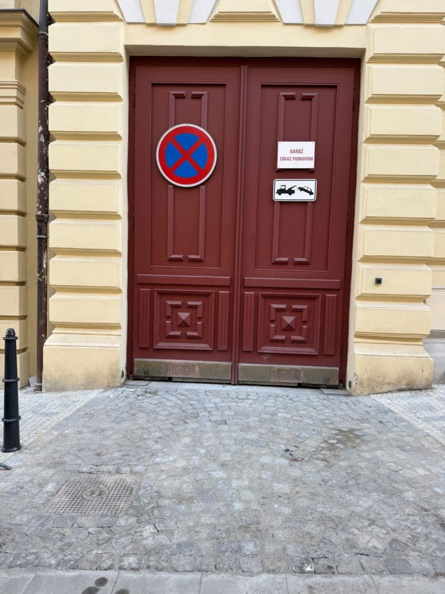 Prenájom garáže 15 m², Praha, Praha Prenájom garáže 15 m², Praha, Praha