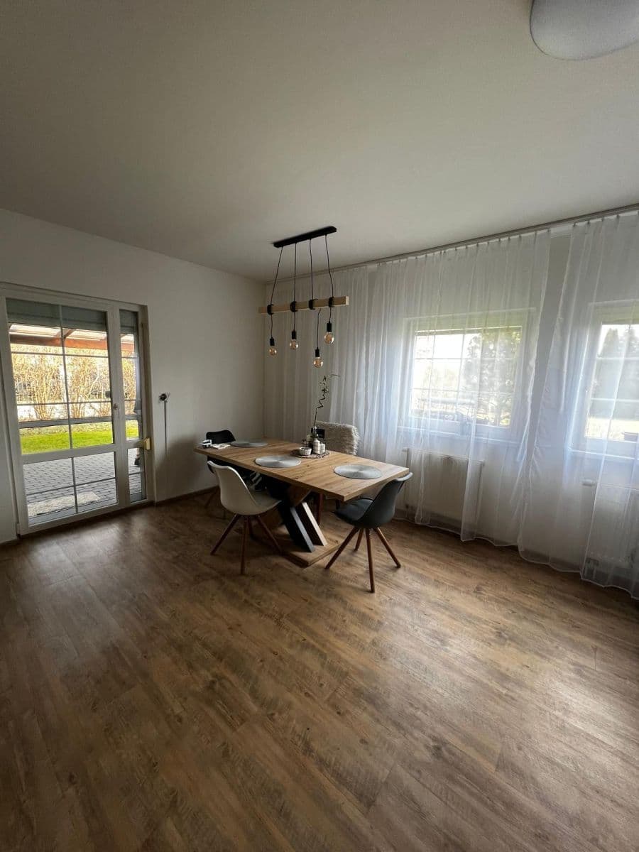 Prenájom domu 128 m², pozemek 1.200 m², V Pálce, Křenice, Středočeský kraj Prenájom domu 128 m², pozemek 1.200 m², V Pálce, Křenice, Středočeský kraj