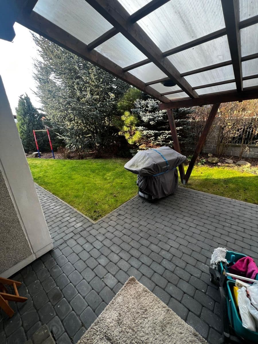 Prenájom domu 128 m², pozemek 1.200 m², V Pálce, Křenice, Středočeský kraj Prenájom domu 128 m², pozemek 1.200 m², V Pálce, Křenice, Středočeský kraj