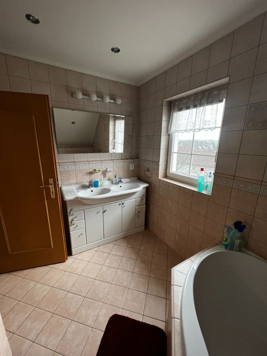 Prenájom domu 128 m², pozemek 1.200 m², V Pálce, Křenice, Středočeský kraj Prenájom domu 128 m², pozemek 1.200 m², V Pálce, Křenice, Středočeský kraj