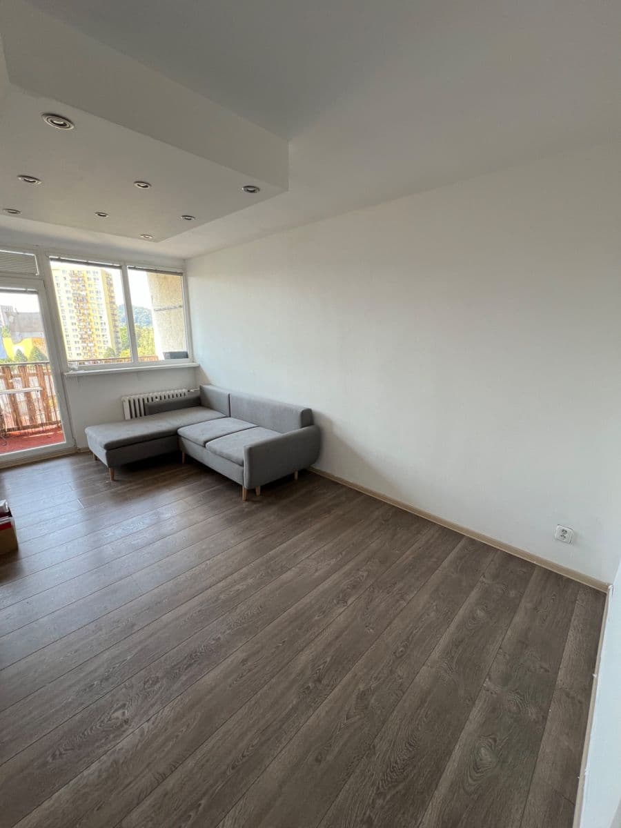 Prenájom bytu 3-izbový 71 m², Ostravská, Frýdek-Místek, Moravskoslezský kraj Prenájom bytu 3-izbový 71 m², Ostravská, Frýdek-Místek, Moravskoslezský kraj