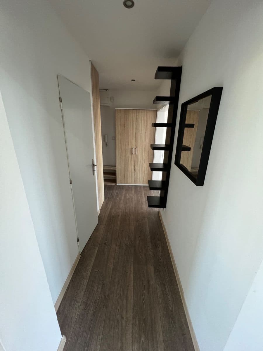 Prenájom bytu 3-izbový 71 m², Ostravská, Frýdek-Místek, Moravskoslezský kraj Prenájom bytu 3-izbový 71 m², Ostravská, Frýdek-Místek, Moravskoslezský kraj