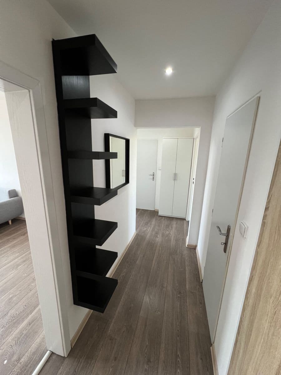 Prenájom bytu 3-izbový 71 m², Ostravská, Frýdek-Místek, Moravskoslezský kraj Prenájom bytu 3-izbový 71 m², Ostravská, Frýdek-Místek, Moravskoslezský kraj