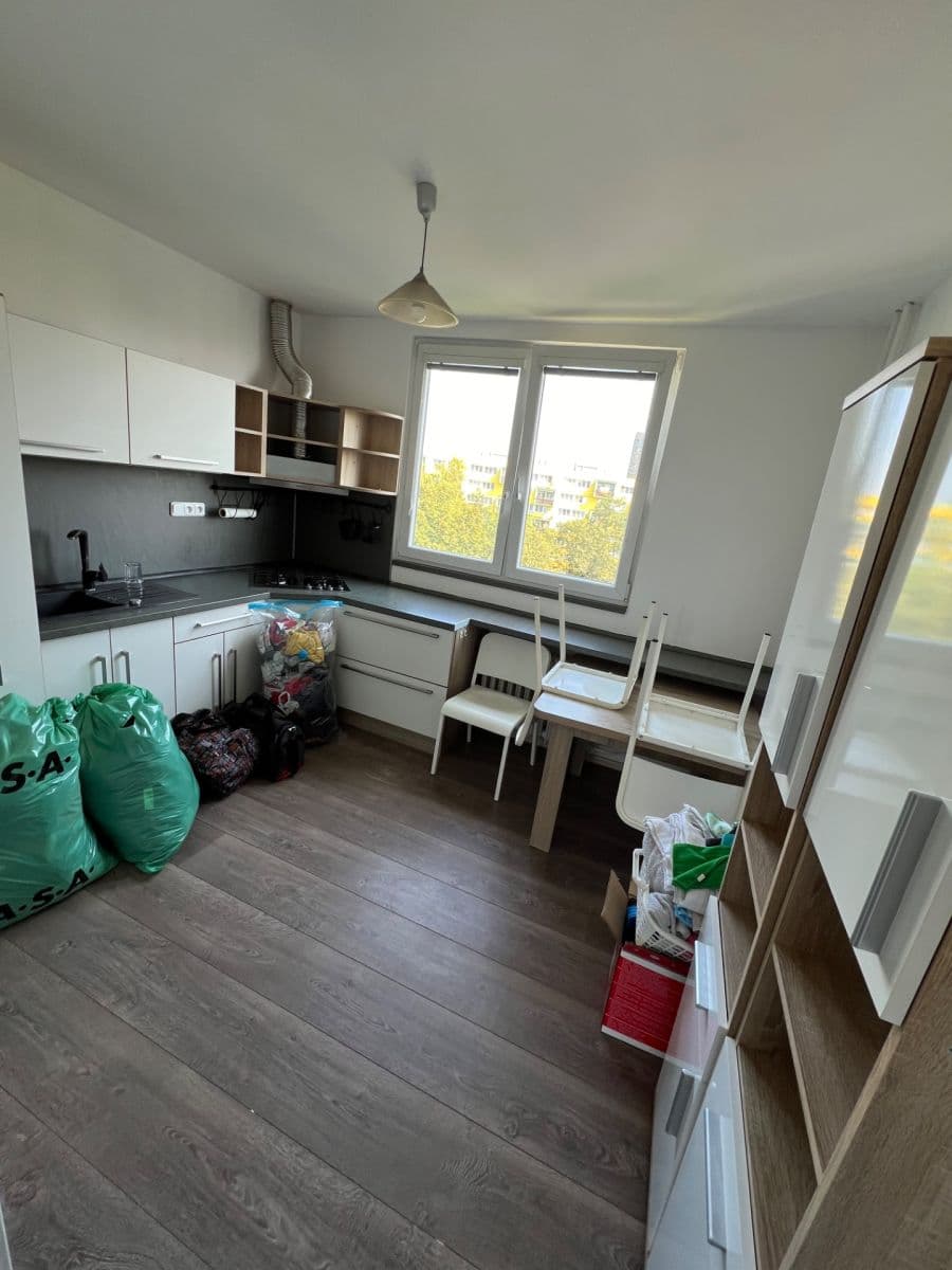 Prenájom bytu 3-izbový 71 m², Ostravská, Frýdek-Místek, Moravskoslezský kraj Prenájom bytu 3-izbový 71 m², Ostravská, Frýdek-Místek, Moravskoslezský kraj