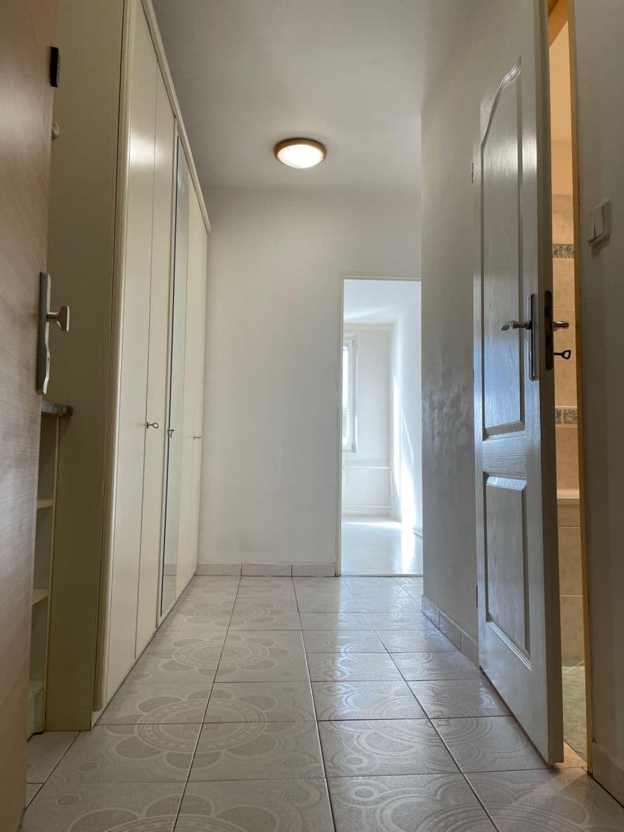 Predaj bytu 2-izbový 45 m², Na Komořsku, Praha, Praha Predaj bytu 2-izbový 45 m², Na Komořsku, Praha, Praha