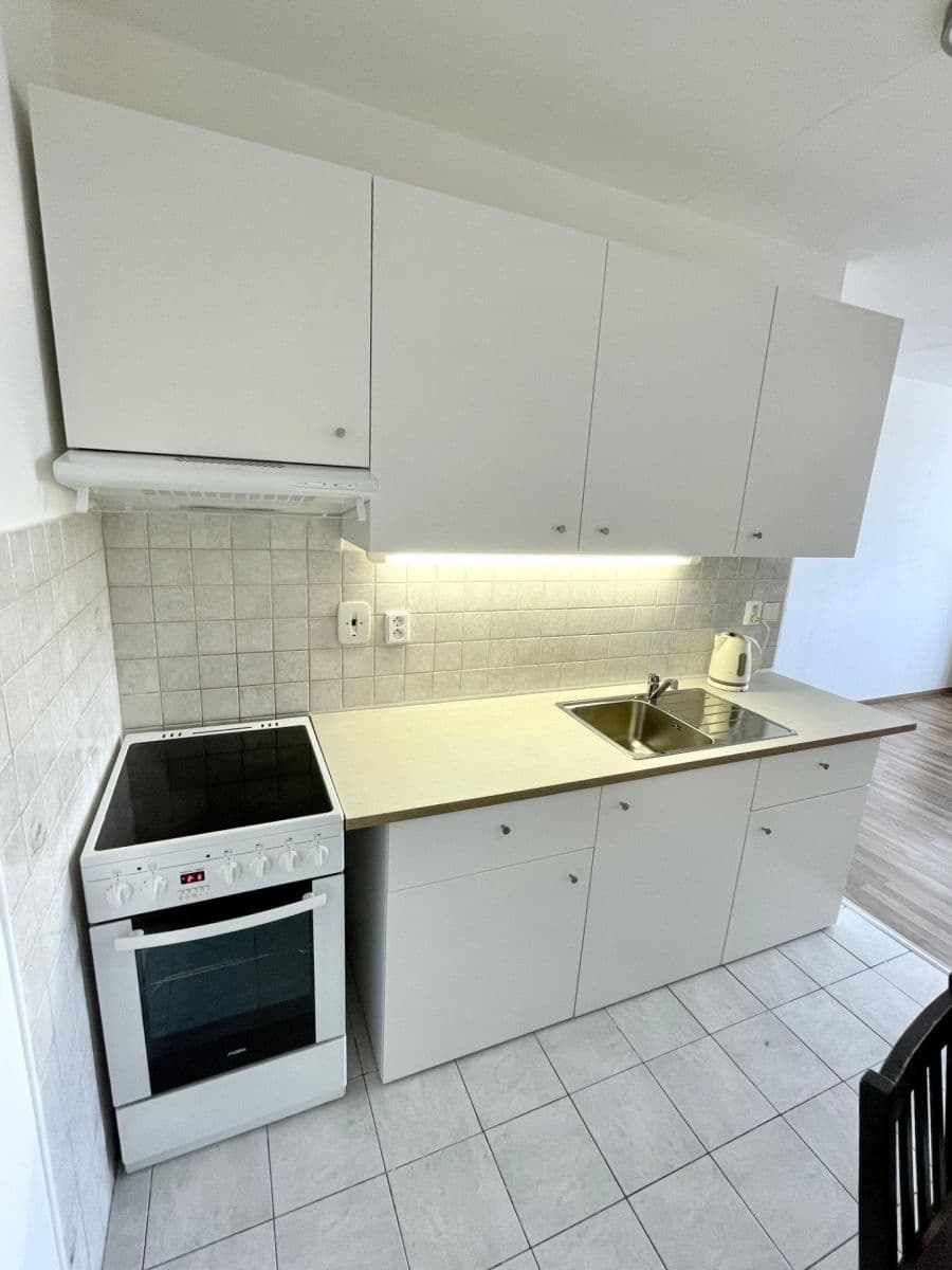 Predaj bytu 2-izbový 45 m², Na Komořsku, Praha, Praha Predaj bytu 2-izbový 45 m², Na Komořsku, Praha, Praha