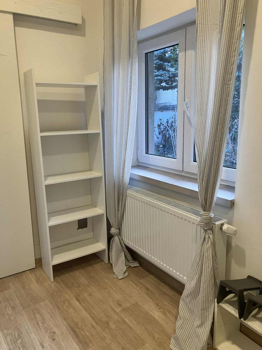 Prenájom bytu Garsoniéra 15 m², Na Zlíchově, Praha, Praha Prenájom bytu Garsoniéra 15 m², Na Zlíchově, Praha, Praha