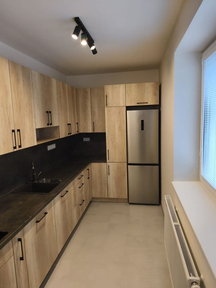 Prenájom bytu 1-izbový 48 m², P. Bezruče, Nová Paka, Královéhradecký kraj Prenájom bytu 1-izbový 48 m², P. Bezruče, Nová Paka, Královéhradecký kraj