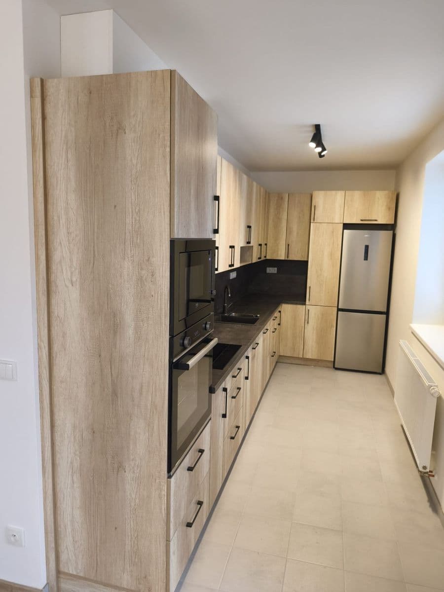 Prenájom bytu 1-izbový 48 m², P. Bezruče, Nová Paka, Královéhradecký kraj Prenájom bytu 1-izbový 48 m², P. Bezruče, Nová Paka, Královéhradecký kraj