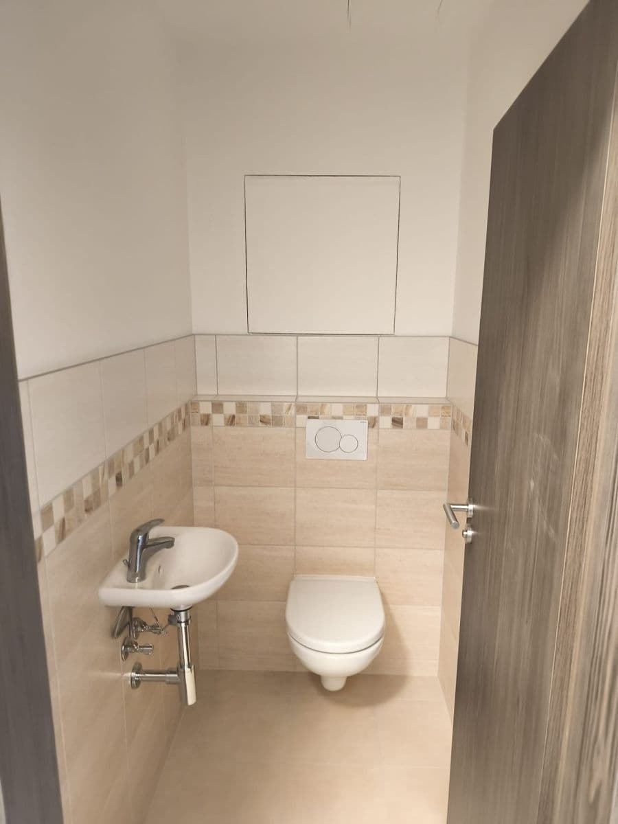 Prenájom bytu 1-izbový 48 m², P. Bezruče, Nová Paka, Královéhradecký kraj Prenájom bytu 1-izbový 48 m², P. Bezruče, Nová Paka, Královéhradecký kraj