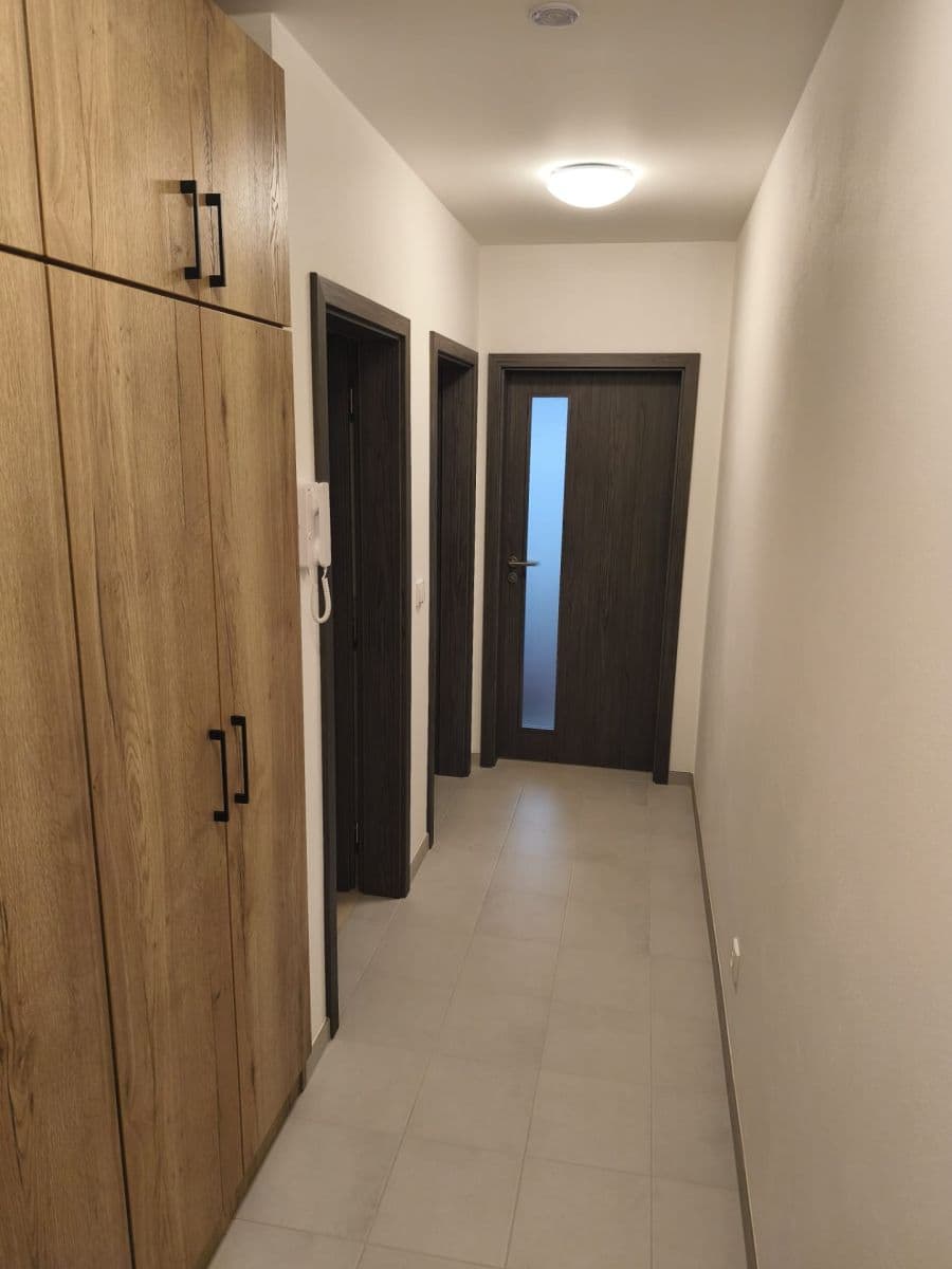 Prenájom bytu 1-izbový 48 m², P. Bezruče, Nová Paka, Královéhradecký kraj Prenájom bytu 1-izbový 48 m², P. Bezruče, Nová Paka, Královéhradecký kraj