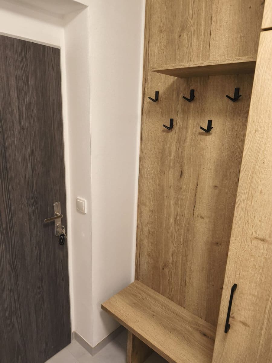 Prenájom bytu 1-izbový 48 m², P. Bezruče, Nová Paka, Královéhradecký kraj Prenájom bytu 1-izbový 48 m², P. Bezruče, Nová Paka, Královéhradecký kraj