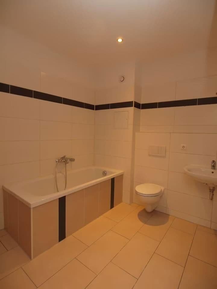 Prenájom bytu 2-izbový 53 m², Leipzig, Sasko Prenájom bytu 2-izbový 53 m², Leipzig, Sasko