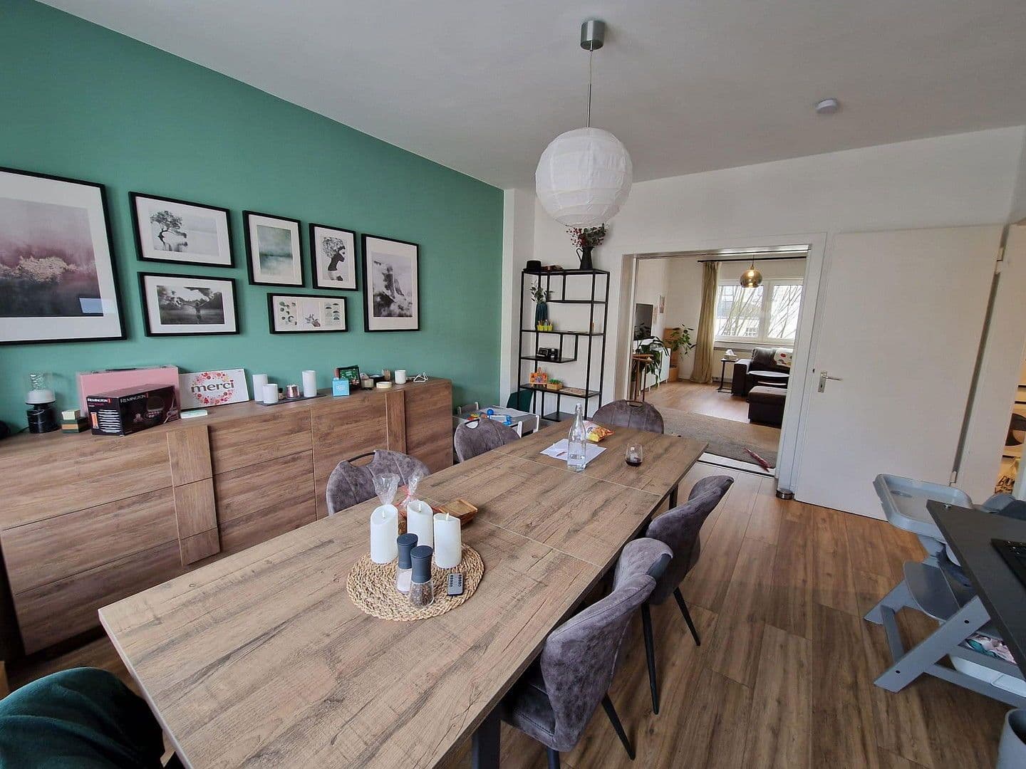 Prenájom bytu 4-izbový 109 m², Ebertstr. 93, Oberhausen, Severné Porýnie - Westfálsko Prenájom bytu 4-izbový 109 m², Ebertstr. 93, Oberhausen, Severné Porýnie - Westfálsko