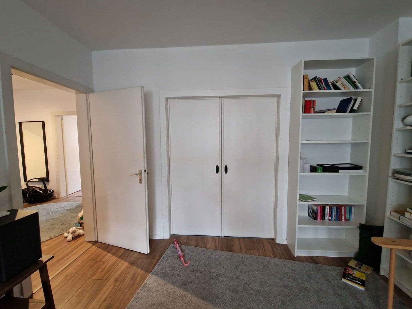 Prenájom bytu 4-izbový 109 m², Ebertstr. 93, Oberhausen, Severné Porýnie - Westfálsko Prenájom bytu 4-izbový 109 m², Ebertstr. 93, Oberhausen, Severné Porýnie - Westfálsko