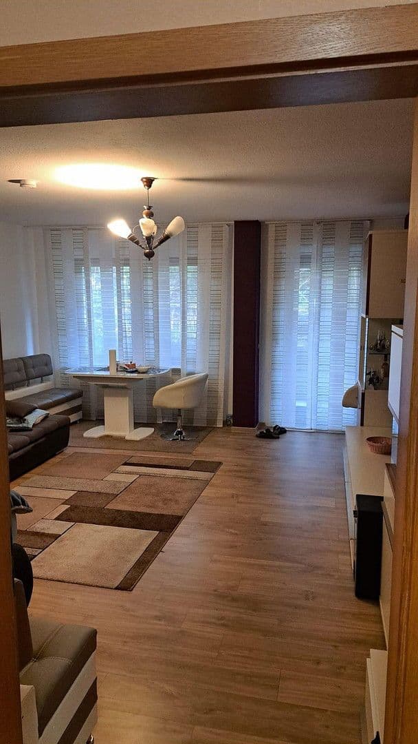 Prenájom bytu 1-izbový 44 m², Sandhausen, Bádensko-Wurttembersko Prenájom bytu 1-izbový 44 m², Sandhausen, Bádensko-Wurttembersko