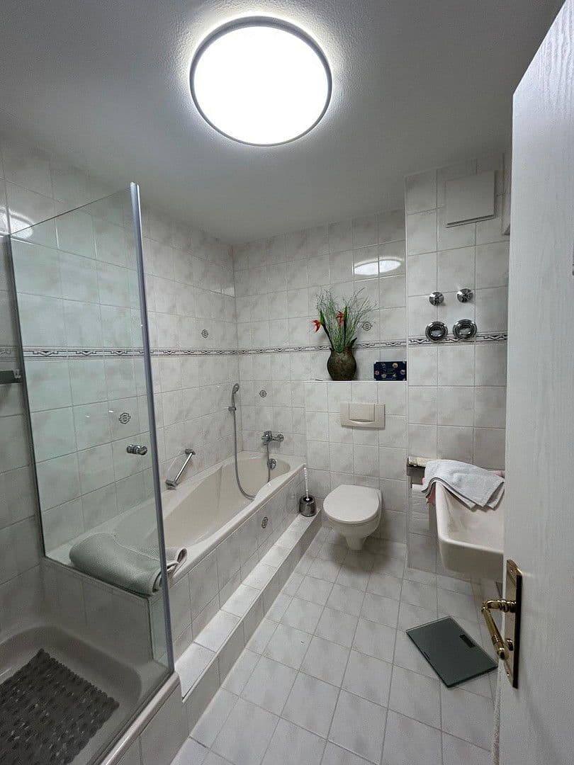 Predaj bytu 4-izbový 120 m², Karlsruhe, Bádensko-Wurttembersko Predaj bytu 4-izbový 120 m², Karlsruhe, Bádensko-Wurttembersko