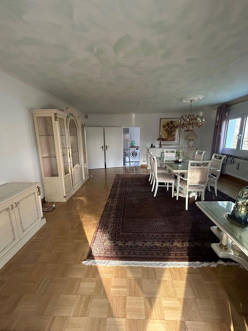 Predaj bytu 4-izbový 120 m², Karlsruhe, Bádensko-Wurttembersko Predaj bytu 4-izbový 120 m², Karlsruhe, Bádensko-Wurttembersko