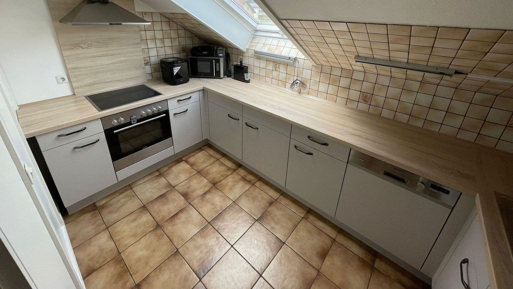 Prenájom bytu 3-izbový 74 m², Pforzheim, Bádensko-Wurttembersko Prenájom bytu 3-izbový 74 m², Pforzheim, Bádensko-Wurttembersko