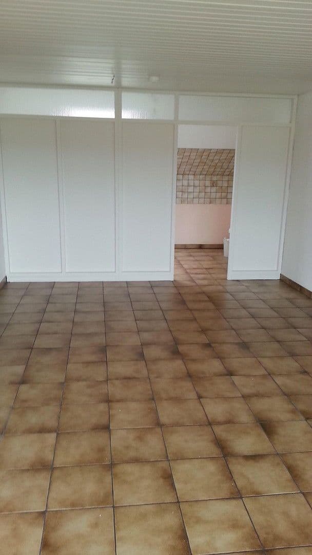 Prenájom bytu 3-izbový 74 m², Pforzheim, Bádensko-Wurttembersko Prenájom bytu 3-izbový 74 m², Pforzheim, Bádensko-Wurttembersko