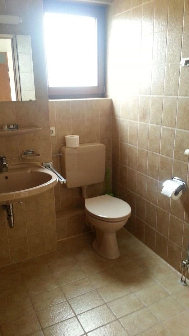 Prenájom bytu 3-izbový 74 m², Pforzheim, Bádensko-Wurttembersko Prenájom bytu 3-izbový 74 m², Pforzheim, Bádensko-Wurttembersko