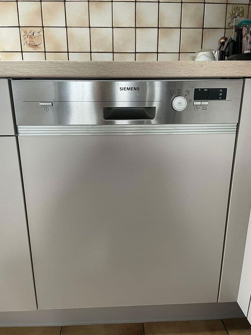 Prenájom bytu 3-izbový 74 m², Pforzheim, Bádensko-Wurttembersko Prenájom bytu 3-izbový 74 m², Pforzheim, Bádensko-Wurttembersko