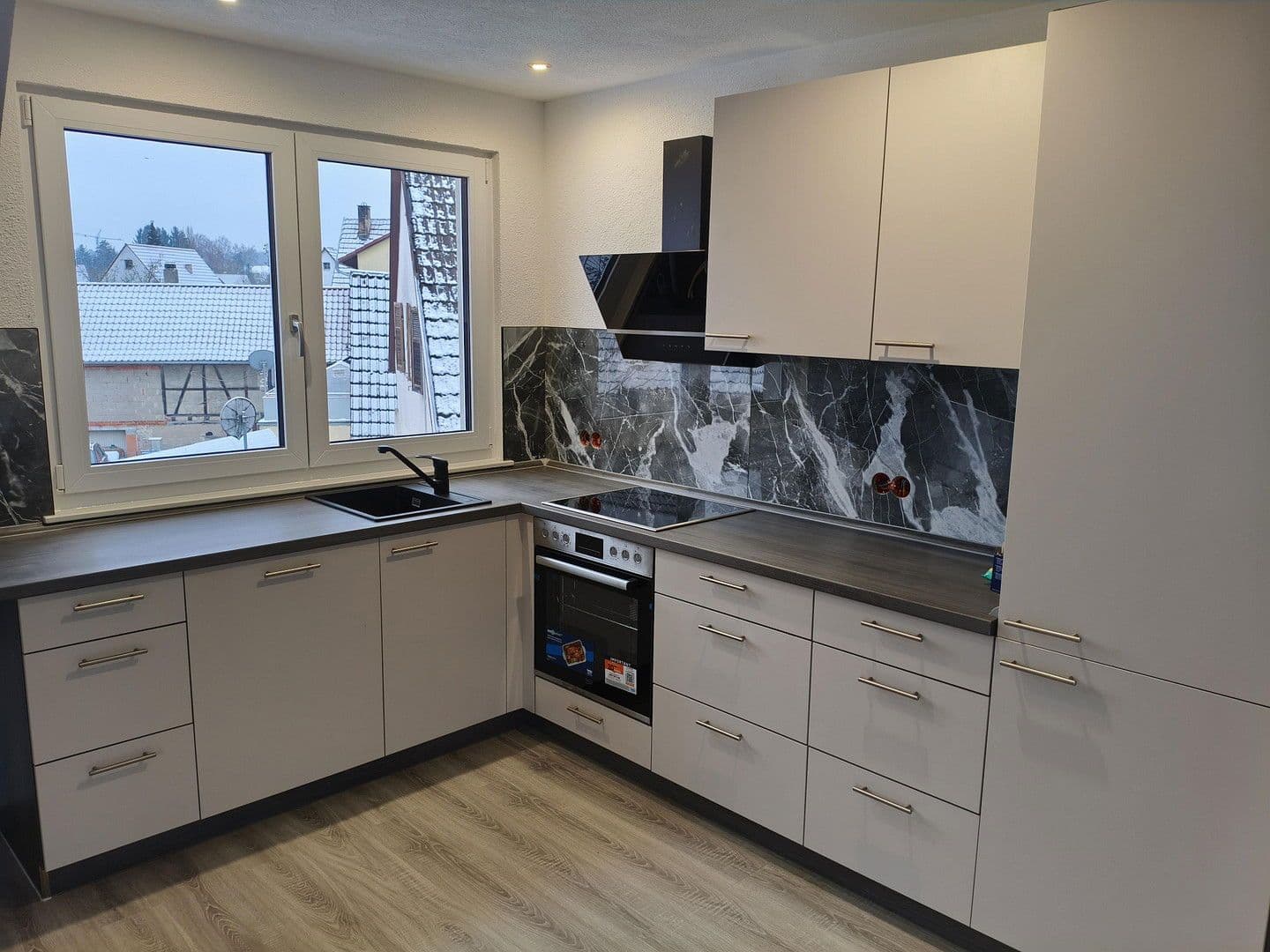 Prenájom bytu 3-izbový 87 m², Bad Rappenau, Bádensko-Wurttembersko Prenájom bytu 3-izbový 87 m², Bad Rappenau, Bádensko-Wurttembersko